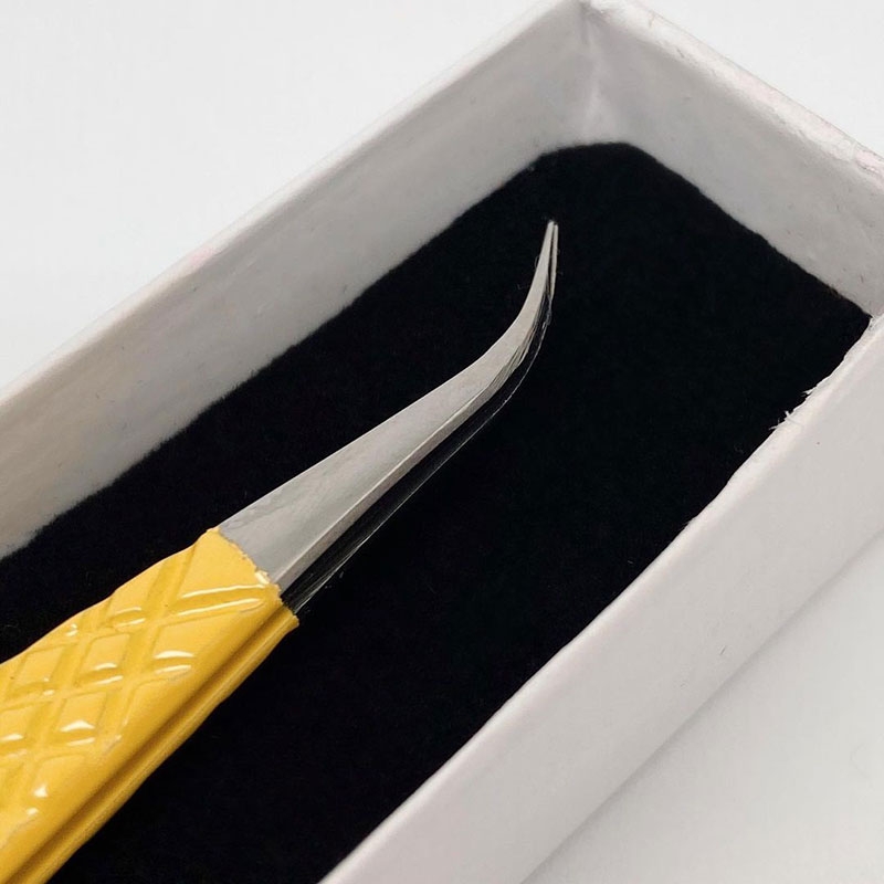 Eyelash Tweezers